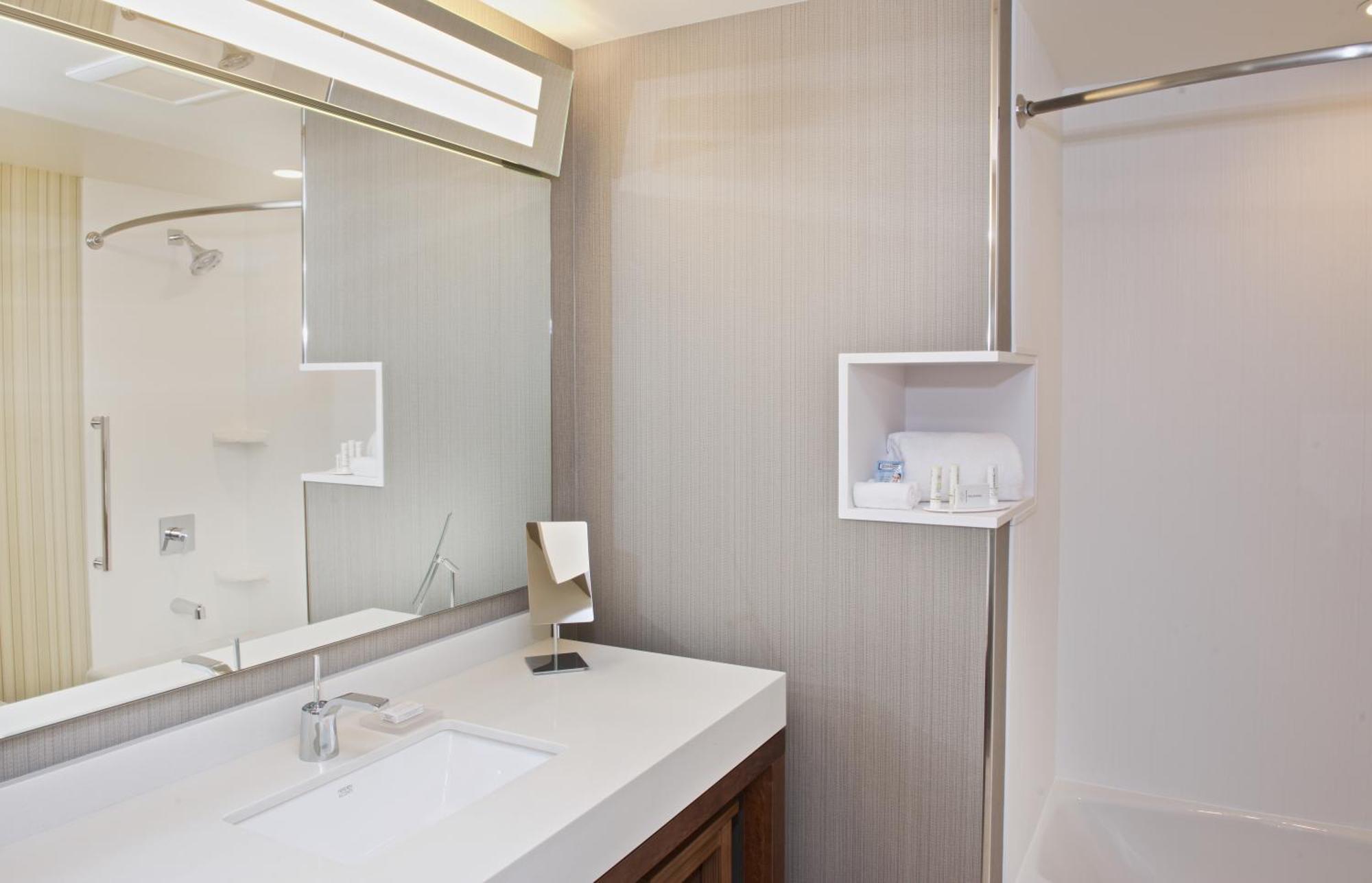 Courtyard By Marriott Seattle Everett Downtown Eksteriør billede