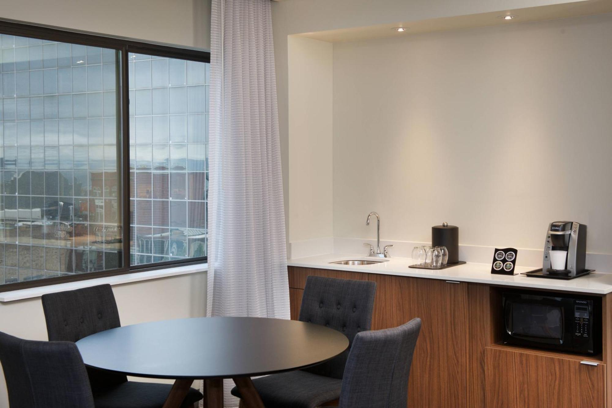 Courtyard By Marriott Seattle Everett Downtown Eksteriør billede